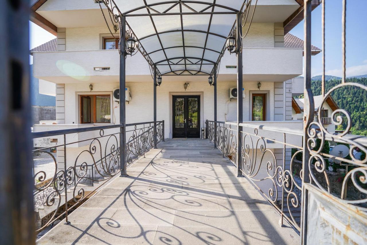 Natali Hotel Боржоми Экстерьер фото