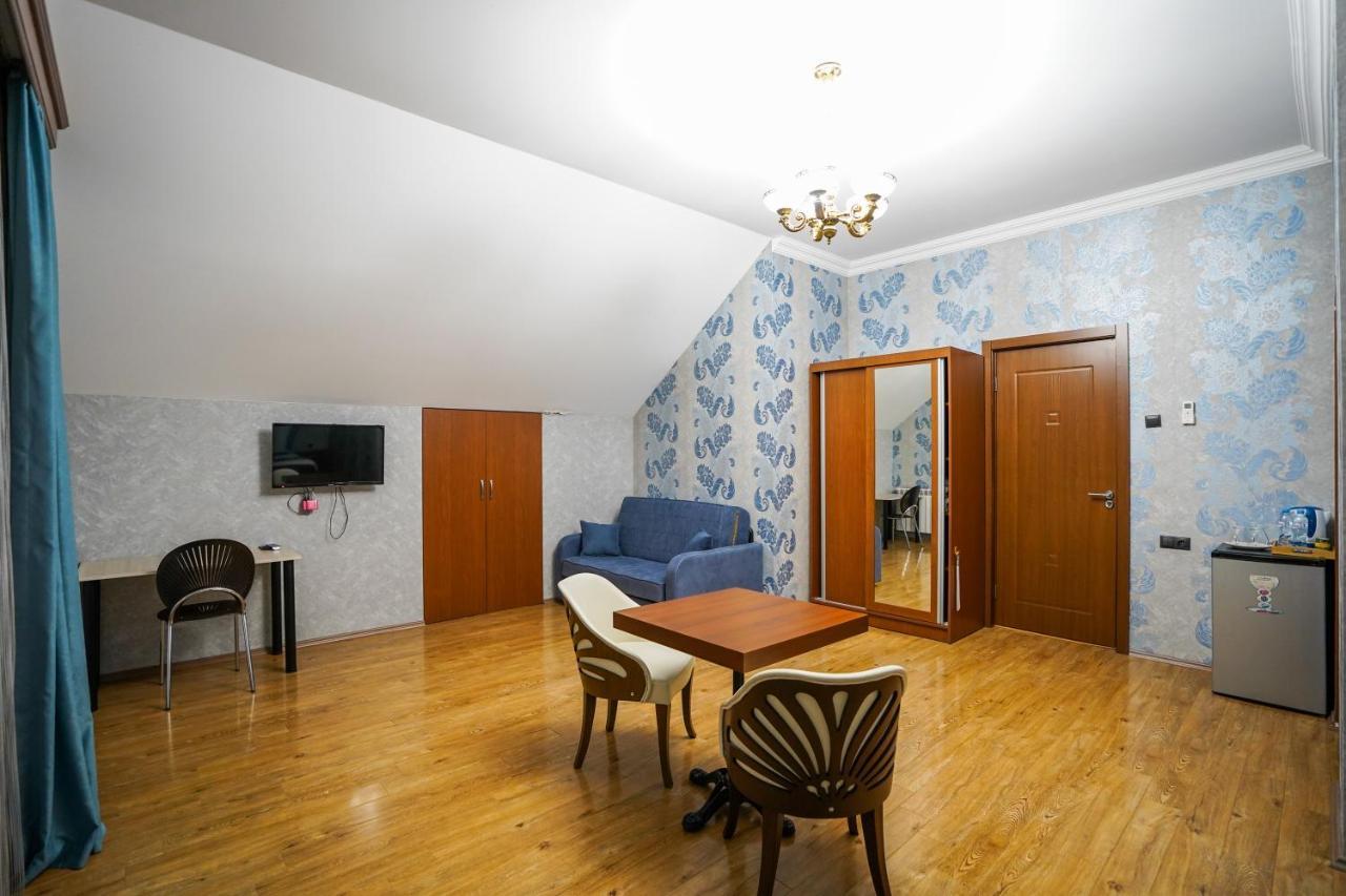 Natali Hotel Боржоми Экстерьер фото