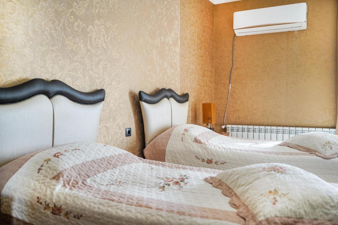 Natali Hotel Боржоми Экстерьер фото