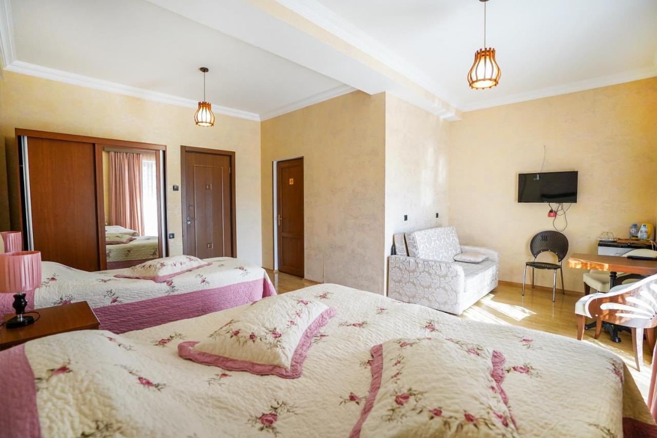 Natali Hotel Боржоми Экстерьер фото