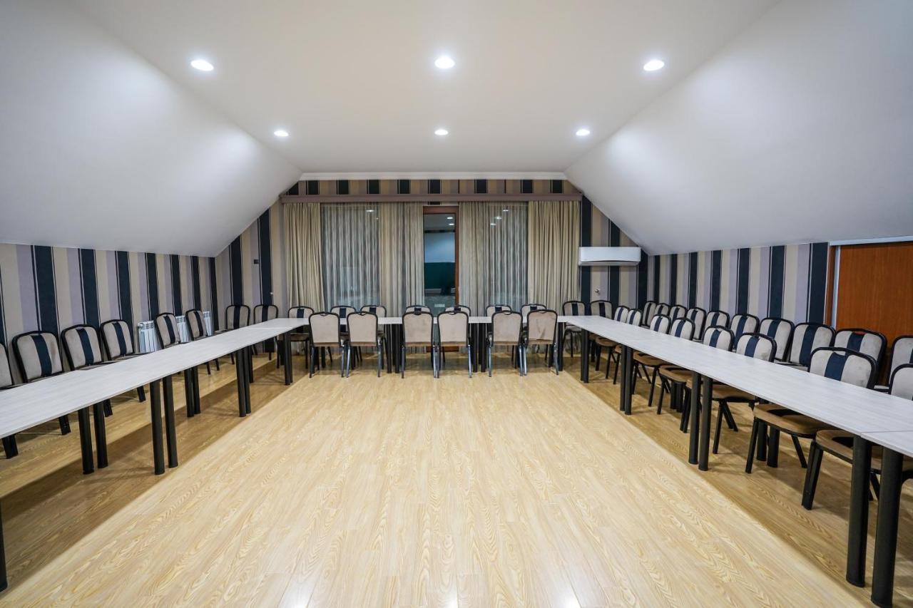 Natali Hotel Боржоми Экстерьер фото